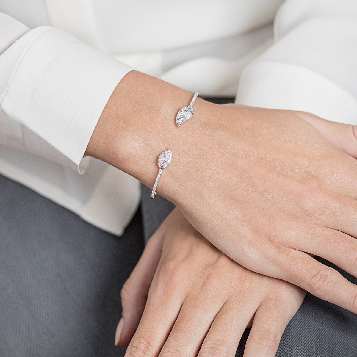 Petite Feuille White Bracelet