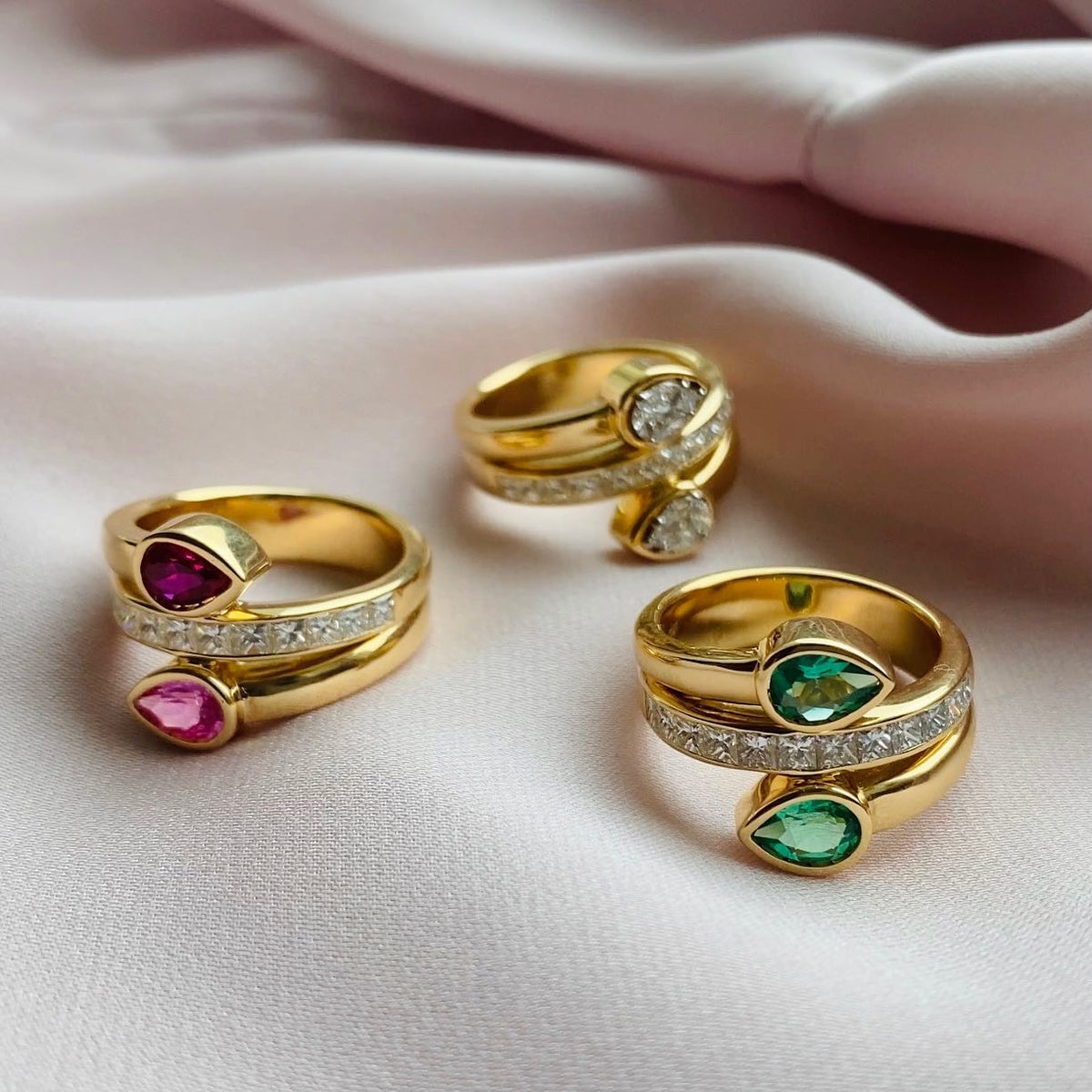 Le Cercle Serpent Emerald Double Ring